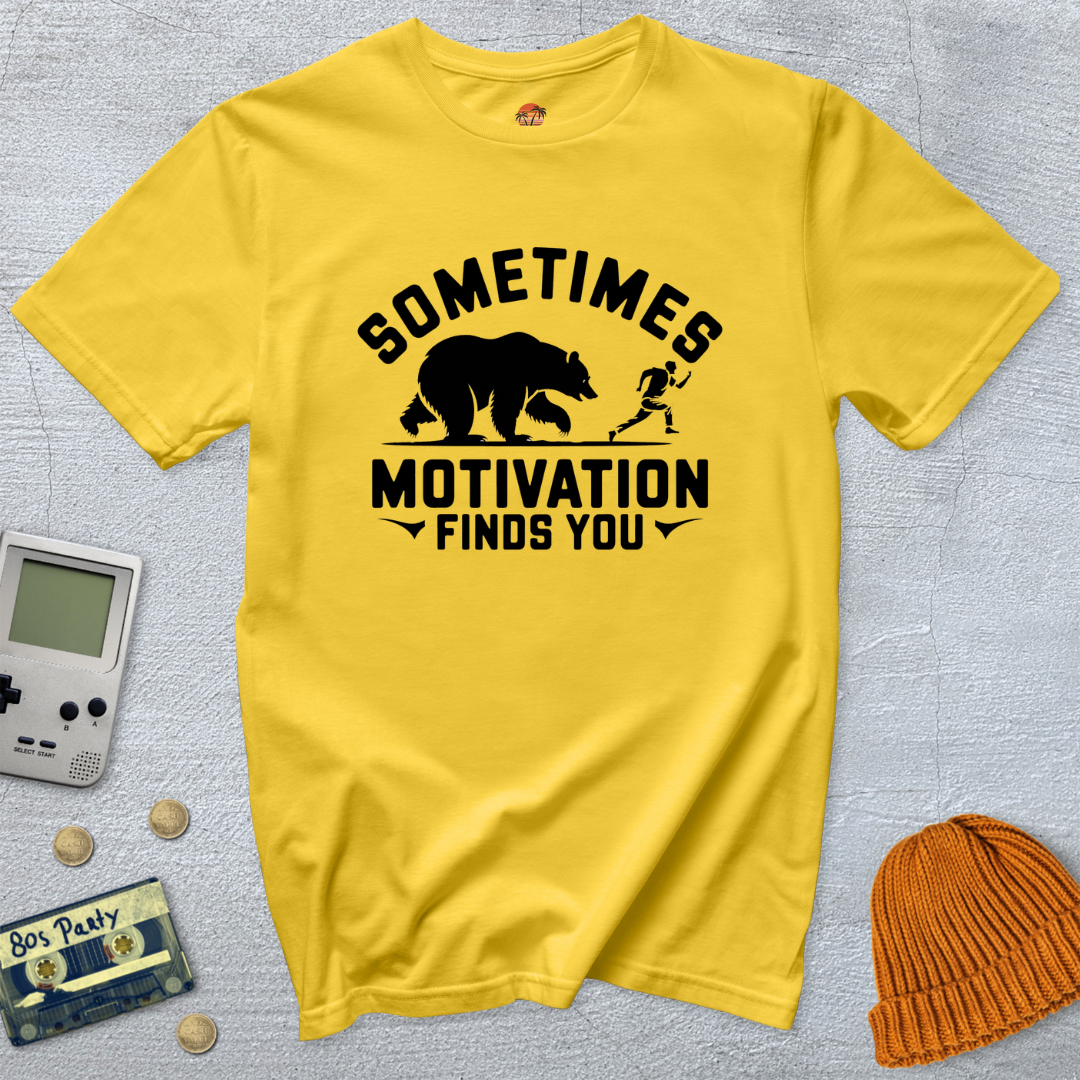 Printify T-Shirt Daisy / S Motivation Finds You - Shirt